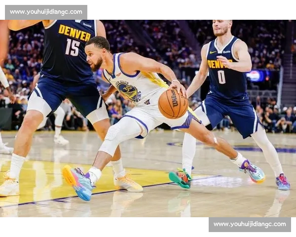 库里 42+6+7 封神！末节加时狂砍 22 分，逆天三分引爆 MVP 呼声